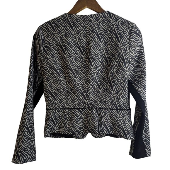 H&M Zebra Print Blazer Women Sz 8 Fitted Lightweight OfficeWear Business Career - Picture 5 of 10